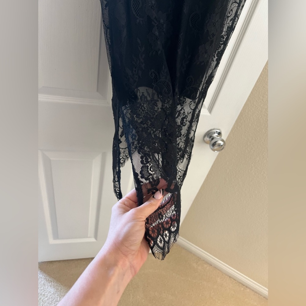 Lace Dress 🌹 3 for $25 🛍️ - Picture 3 of 5
